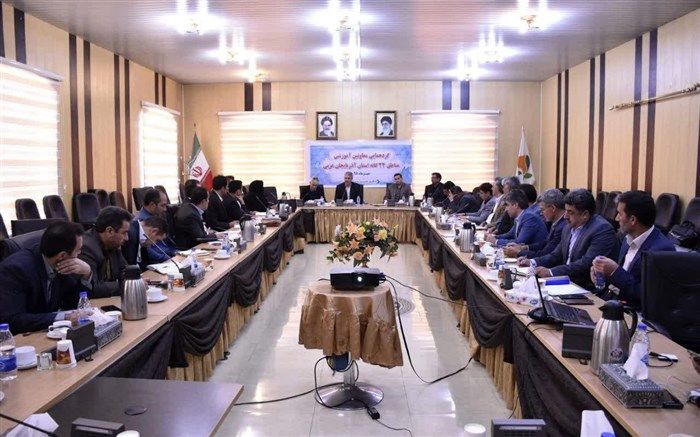 معلمان دوره ابتدائی باید با شیوه های نوین آموزگاری و زبان خاص کودکی کلاس داری کنند