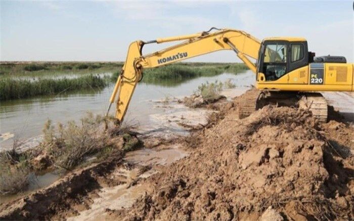 لایروبی بندهای خاکی ندوشن آغاز شد