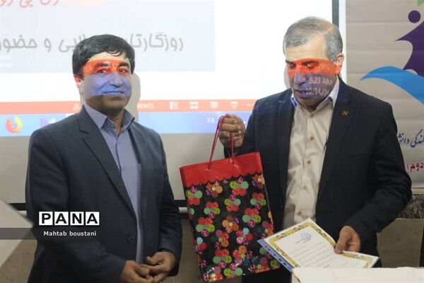 جلسه انجمن اولیا دبیرستان شاهد ثار الله برازجان