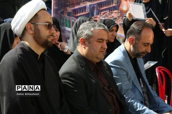 برنامه نمادین پیاده‌روی در اربعین دانش‌آموزان دبیرستان شاهد باهنر