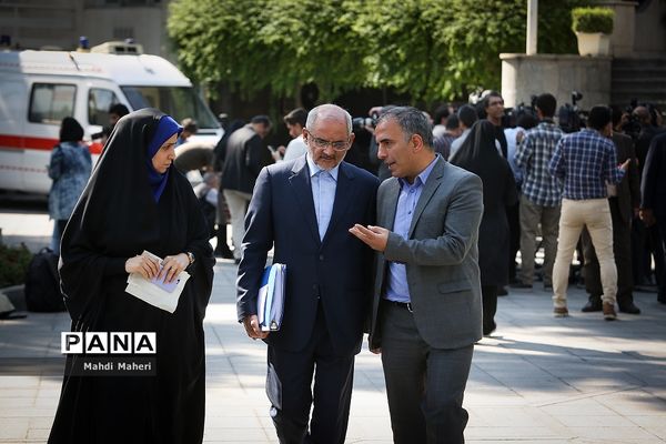 حاشیه جلسه هیات دولت