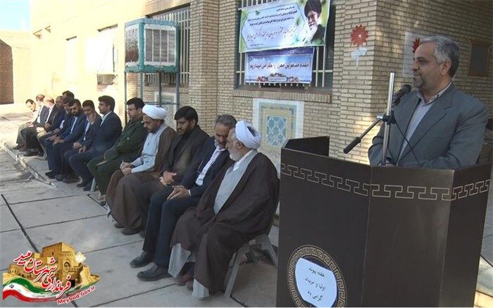 فرماندارمیبد:ارتباط اولیا و با معلمان مدارس ما را موفق‌تر می‌کنند