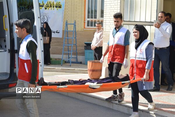 مراسم هفته ایمنی در برابر زلزله و بلایای طبیعی در پاسارگاد