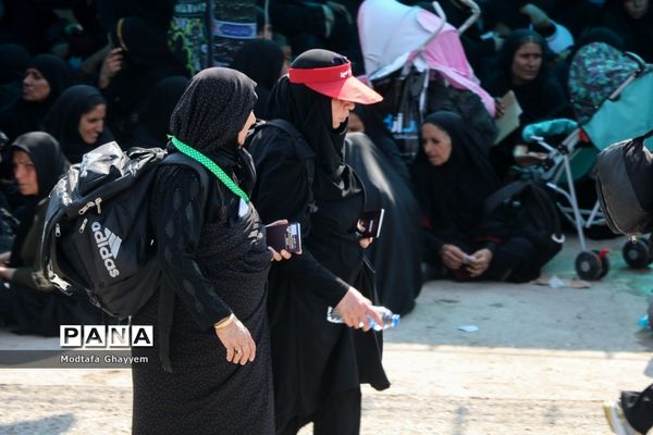عبور زائران اربعین حسینی از مرز بین المللی شلمچه