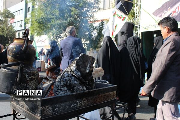 شورحضورعاشقان حسینی جامانده ازسفرکربلا درراهپیمایی اربعین شهرری