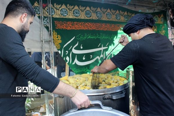 شورحضورعاشقان حسینی جامانده ازسفرکربلا درراهپیمایی اربعین شهرری