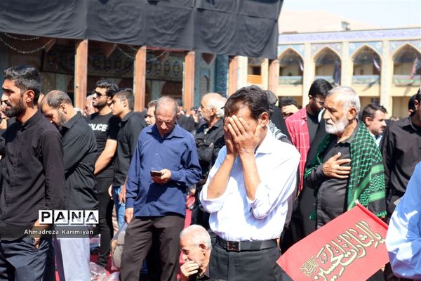 شور حسینی در حرم مطهر احمدبن موسی (ع) در شیراز