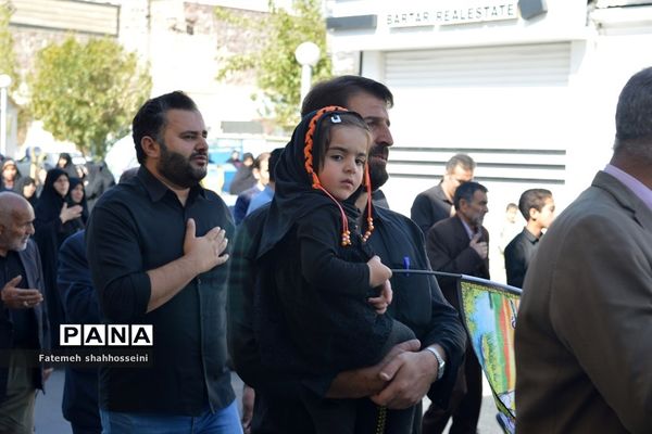 پیاده روی دلدادگان اربعین حسینی درفیروزکوه