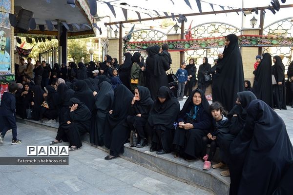 پیاده روی دلدادگان اربعین حسینی درفیروزکوه