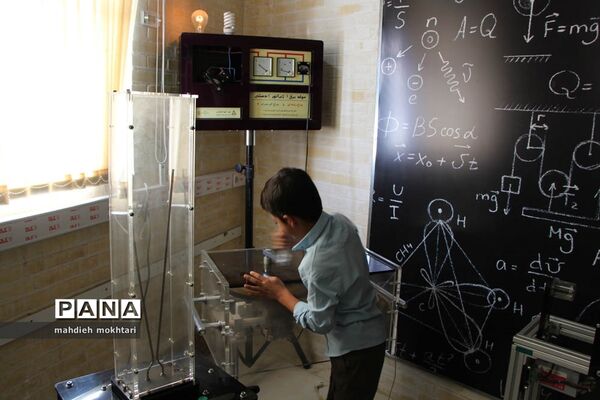 بازدید دانش‌آموزان از کارگاه‌های آموزشی شرکت آترین یزد