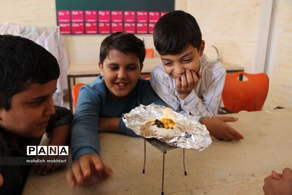 بازدید دانش‌آموزان از کارگاه‌های آموزشی شرکت آترین یزد