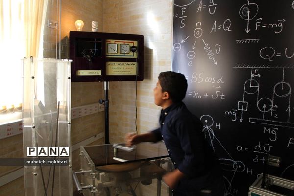 بازدید دانش‌آموزان از کارگاه‌های آموزشی شرکت آترین یزد