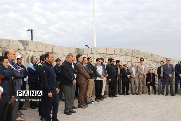 کوهپیمایی کارکنان آموزش و پرورش خراسان رضوی در هفته تربیت بدنی