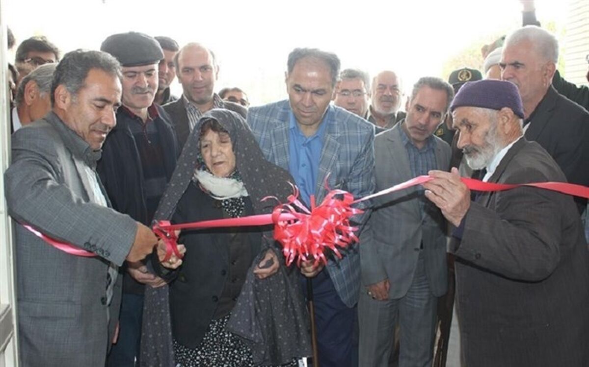 افتتاح مدرسه سه کلاسه خیرساز در خلخال به همت پزشک نمونه کشوری و مادرش