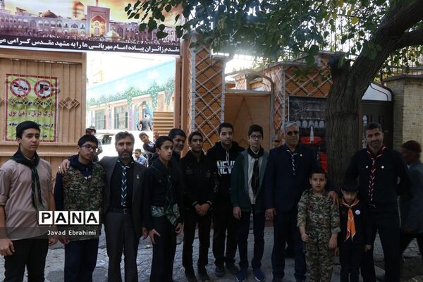 بازدید مدیر سازمان دانش‌آموزی خراسان رضوی از خدمت‌رسانی پیشتازان به زائران امام رضا (ع)