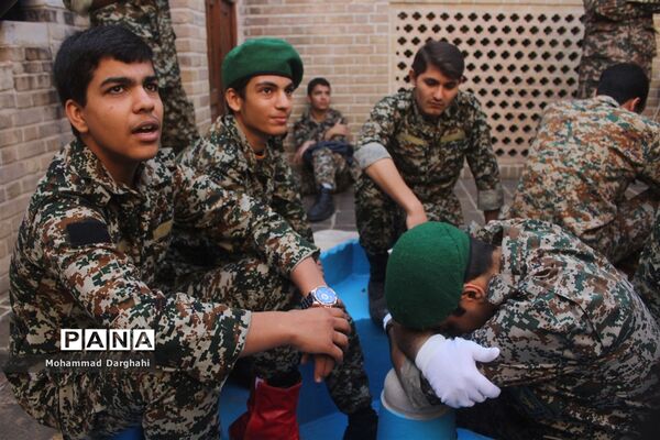 گردهمایی پایان ماه صفر بسیجیان دانش‌آموز در منزل امام خمینی  (ره)