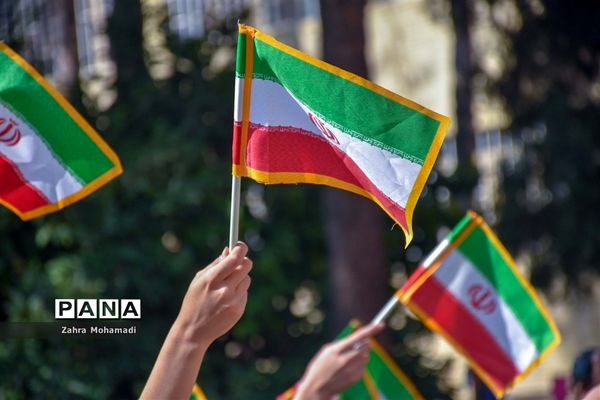 آیین استانی گرامیداشت هفته پدافند غیرعامل در مدارس فارس