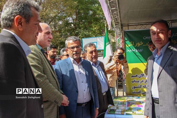 آیین استانی گرامیداشت هفته پدافند غیرعامل در مدارس فارس