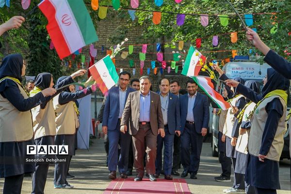 آیین استانی گرامیداشت هفته پدافند غیرعامل در مدارس فارس