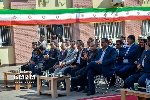 آیین استانی گرامیداشت هفته پدافند غیرعامل در مدارس فارس