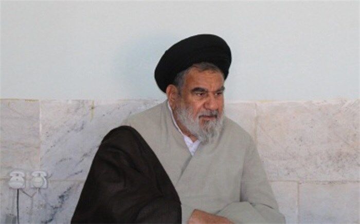 دیدار فرماندهان واحدهای بسیج دانش آموزی مدارس با امام جمعه بافق