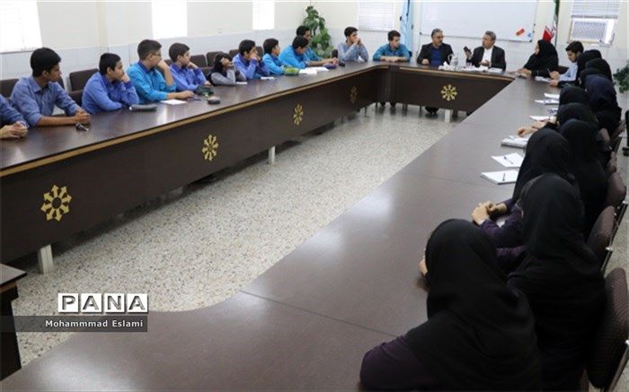 آشنائی دانش آموزان با حقوق شهروندی یک ضرورت است