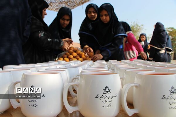 وقف 500 عدد لیوان توسط دانش آموزان دبیرستان دخترانه شاهد افشار یزد