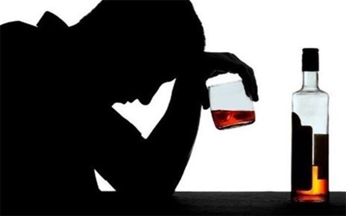 «دانشگاه» ریسک مصرف الکل را کاهش می‌دهد