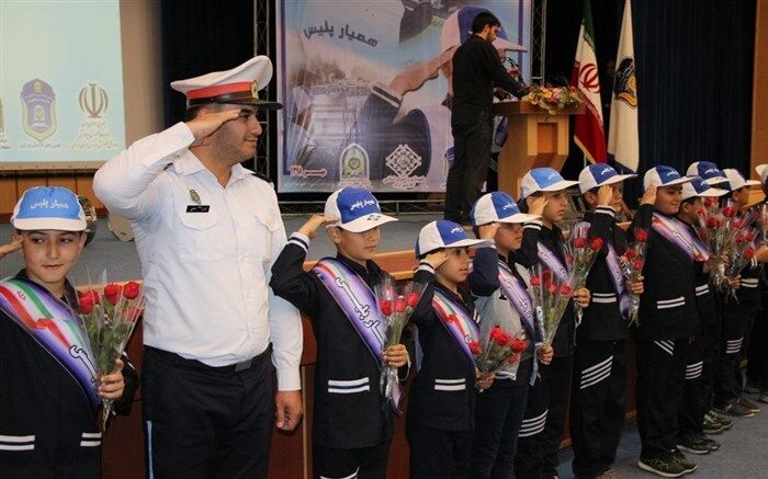 از مشارکت آموزش و پرورش در امر برگزاری همایش طلایه داران ترافیک تقدیر کرد