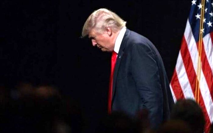 چرا ترامپ باید استیضاح و برکنار شود