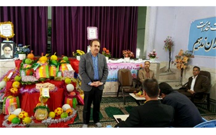 اهدای لوازم ورزشی به مدارس محروم نیشابور