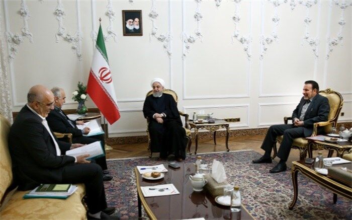 روحانی: دریافت بدون تبعیض مالیات  باعث رضایت مردم می شود