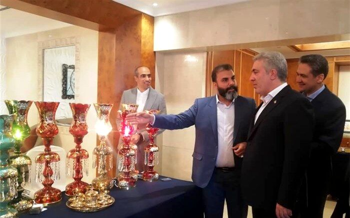 برپایی نمایشگاه صنایع دستی شاخص استان فارس در هتل البستان مسقط