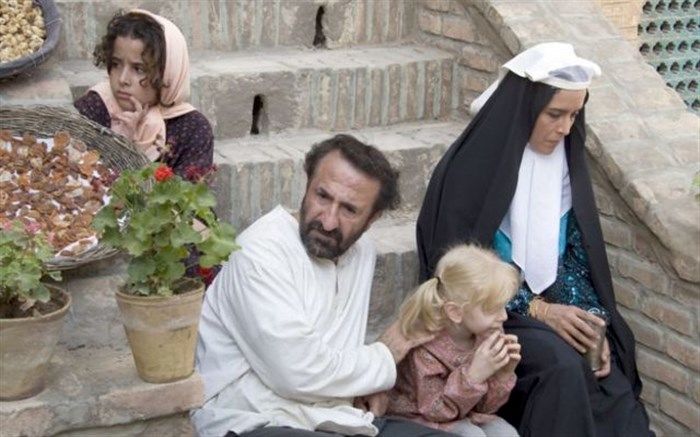 کیانوش عیاری: از اکران «خانه پدری» هم خوشحالم، هم متاثر