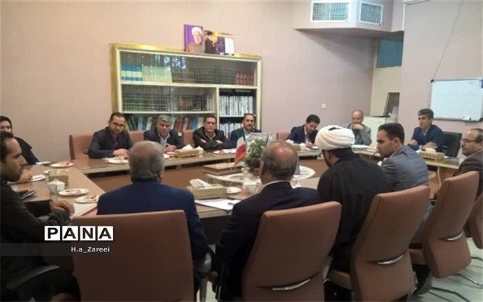 جلسه آسیب شناسی لباس فرم مدارس برگزار شد