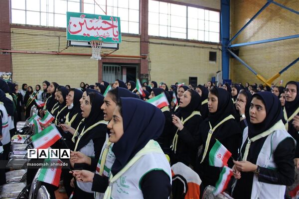 آیین متمرکز استانی انتخابات شوراهای دانش‌آموزی مدارس استان البرز