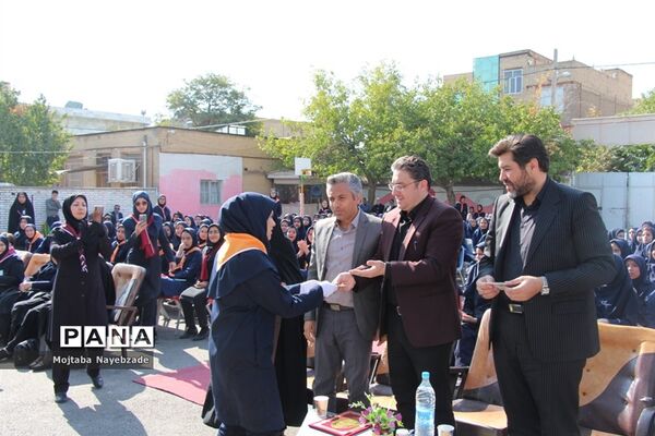 انتخابات شوراهای دانش آموزی در منطقه تبادکان مشهد