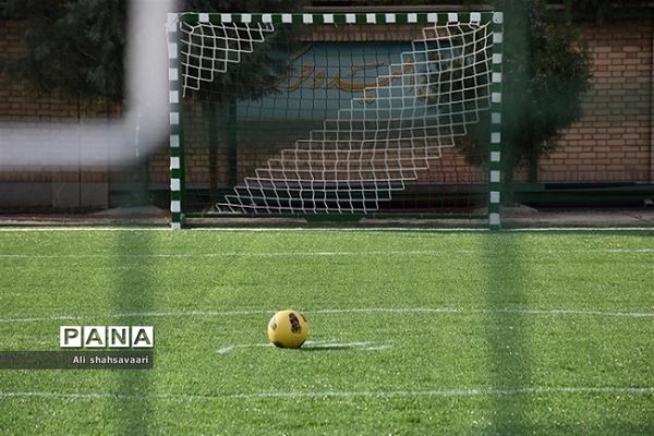 آیین بهره‌برداری از زمین‌های چمن مصنوعی