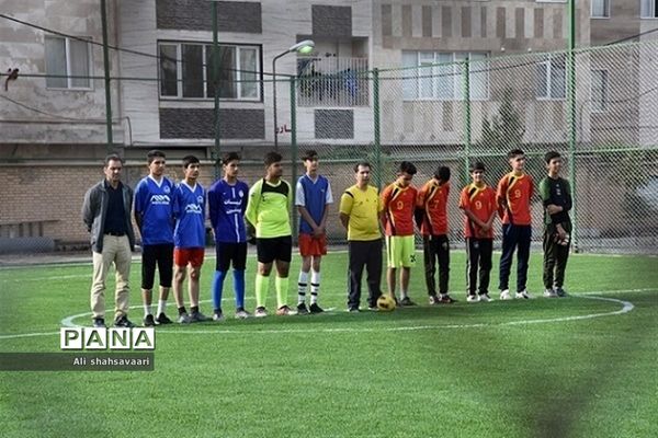 آیین بهره‌برداری از زمین‌های چمن مصنوعی