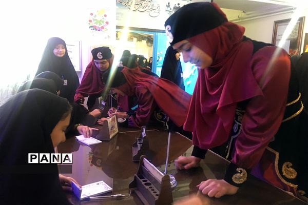 مراسم نمادین انتخابات شورای دانش‌آموزی