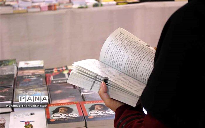 افتتاح نمایشگاه کتاب با 5000عنوان کتاب در محل سازمان دانش آموزی خوزستان