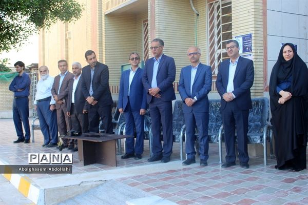 بزرگداشت پدافند غیر عامل در دبیرستان پسرانه مصلحیان شهرستان بوشهر