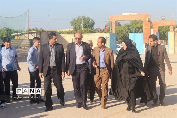 بزرگداشت پدافند غیر عامل در دبیرستان پسرانه مصلحیان شهرستان بوشهر