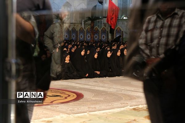 آیین افتتاحیه سراسری راهیان نوردانش آموزی کشوری در حرم مطهر امام(ره)