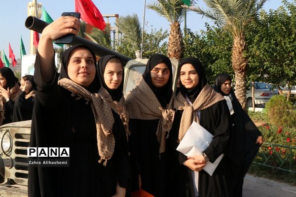 آیین افتتاحیه سراسری راهیان نوردانش آموزی کشوری در حرم مطهر امام(ره)