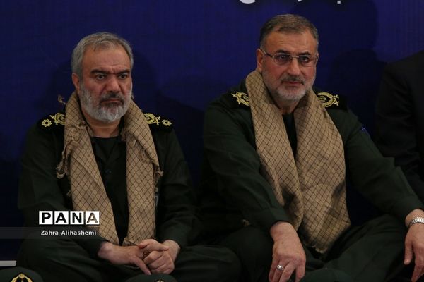 آیین افتتاحیه سراسری راهیان نوردانش آموزی کشوری در حرم مطهر امام(ره)