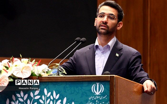 وزیر ارتباطات: فردا شب خبرهای خوبی در مورد شرکت‌های ارزش افزوده داریم
