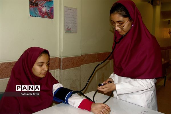 مراسم گرامیداشت روز علوم آزمایشگاهی در چهاردانگه