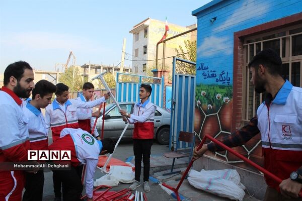 مانور پدافند غیرعامل در شهرستان بهارستان