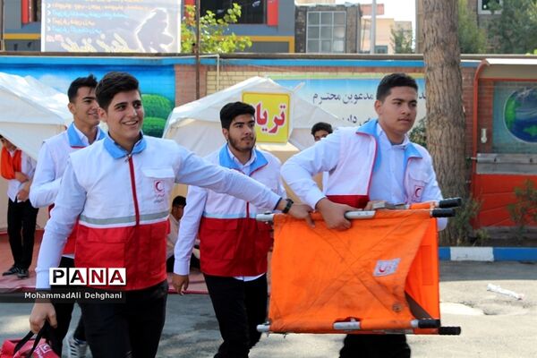 مانور پدافند غیرعامل در شهرستان بهارستان